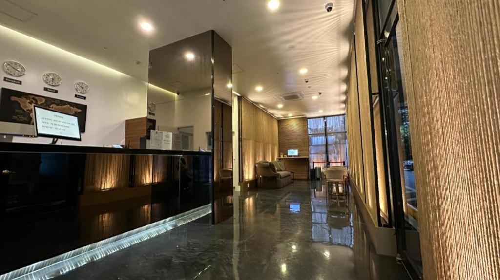 Hotel Bridge Сеул Екстериор снимка