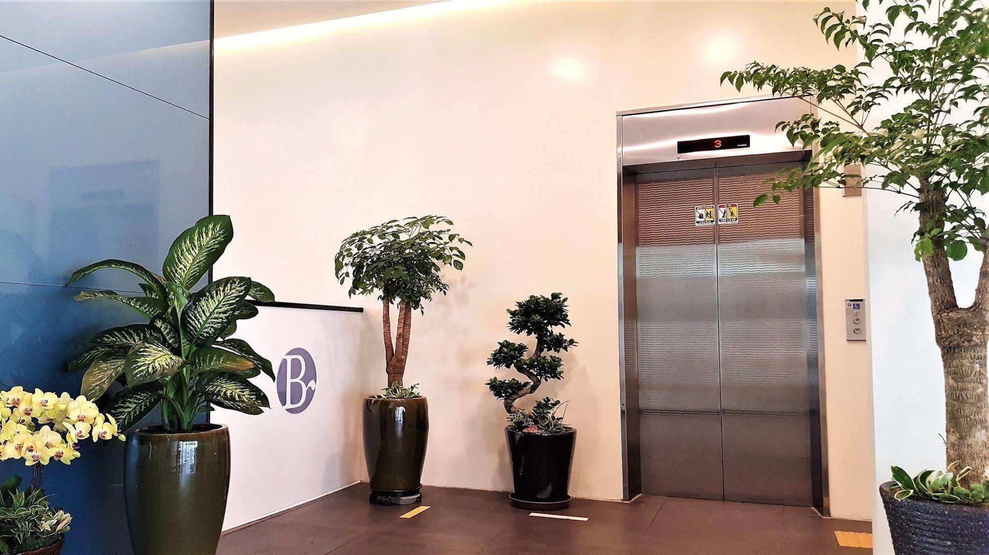 Hotel Bridge Сеул Екстериор снимка